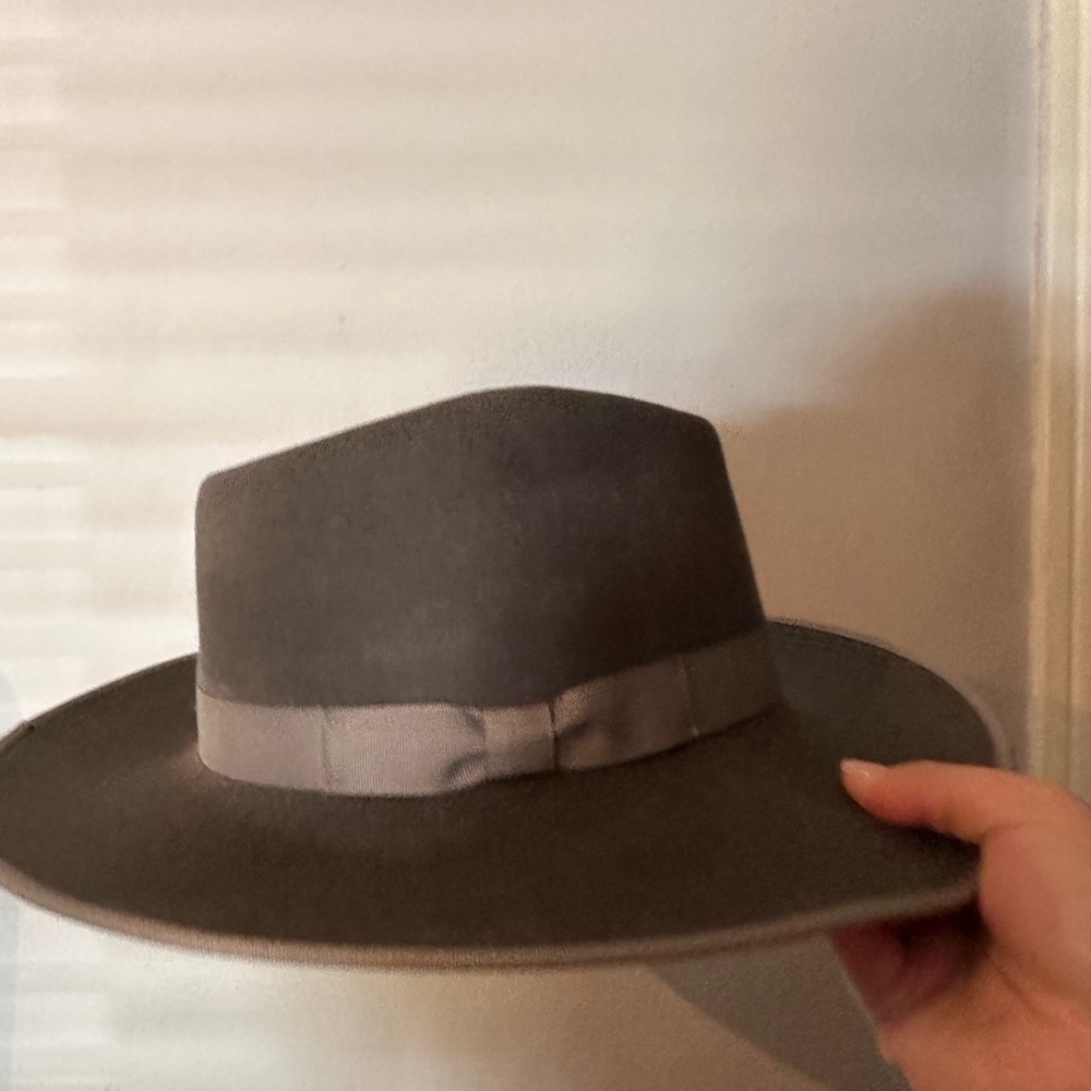 Gigi Pip hat